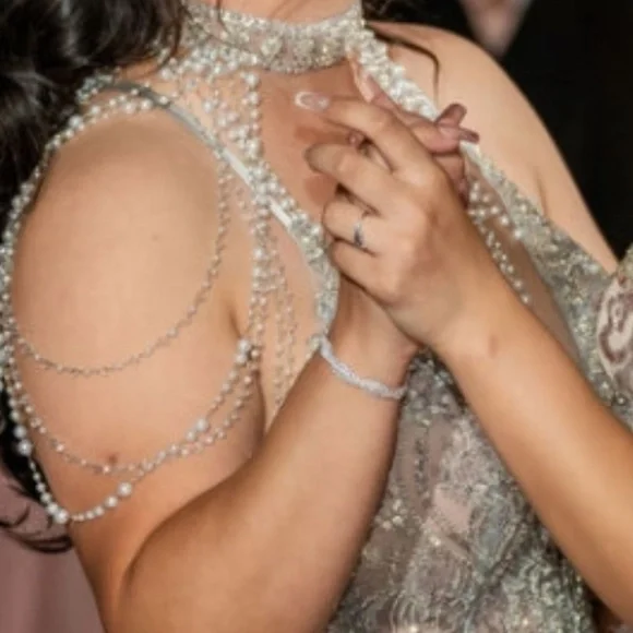 Gown - Picture 2 of 6